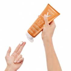 Vichy Capital Soleil SPF50+ Слънцезащитно хидратиращо мляко за лице и тяло 300 ml