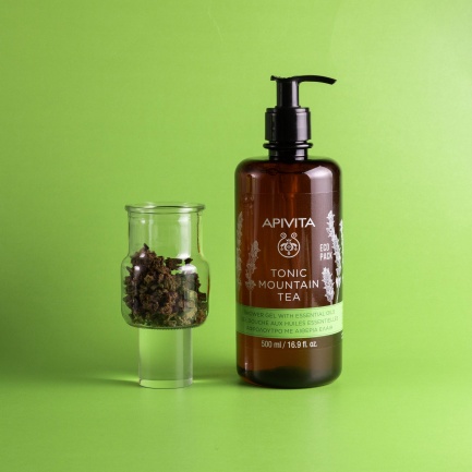 Apivita Нежен почистващ и тонизиращ душ гел с планински чай 500 ml